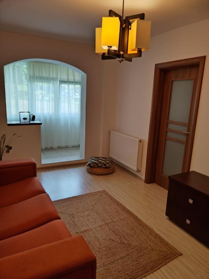 Chic Apartment Piteşti Exteriör bild